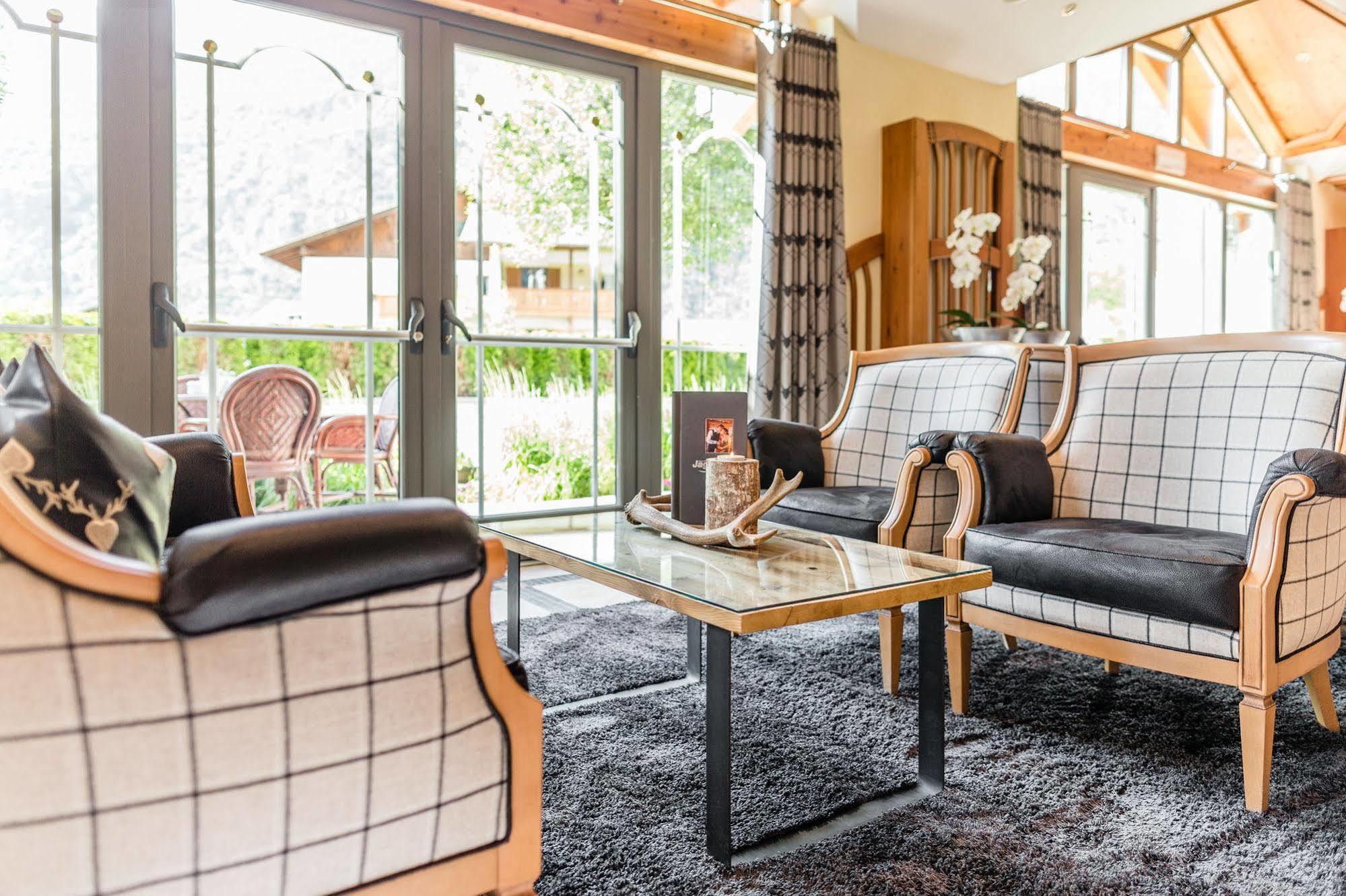Dolcevita Hotel Jagdhof Laces Ngoại thất bức ảnh